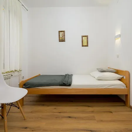 Silvana Apartment Stinjan